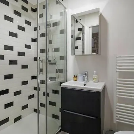 Typical Parisian In Le Marais#4 Pers * Paříž