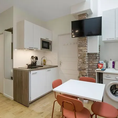 Typical Parisian In Le Marais#4 Pers Paříž